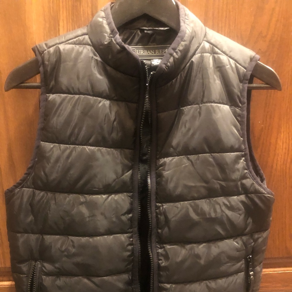 Boys puffer vest
